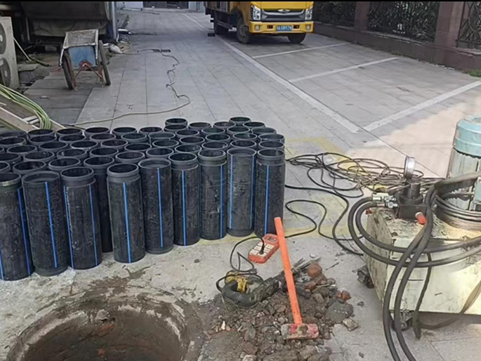 贞丰PE置换管厂家 DN315置换管 非开挖管短管置换